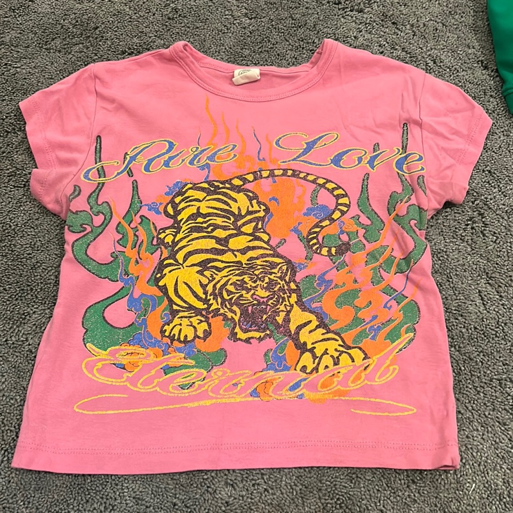 Pink graphic urban baby tee